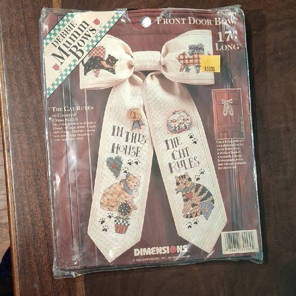 Dimensions Debbie Mumm Cat Design Front Door Bow - Cream